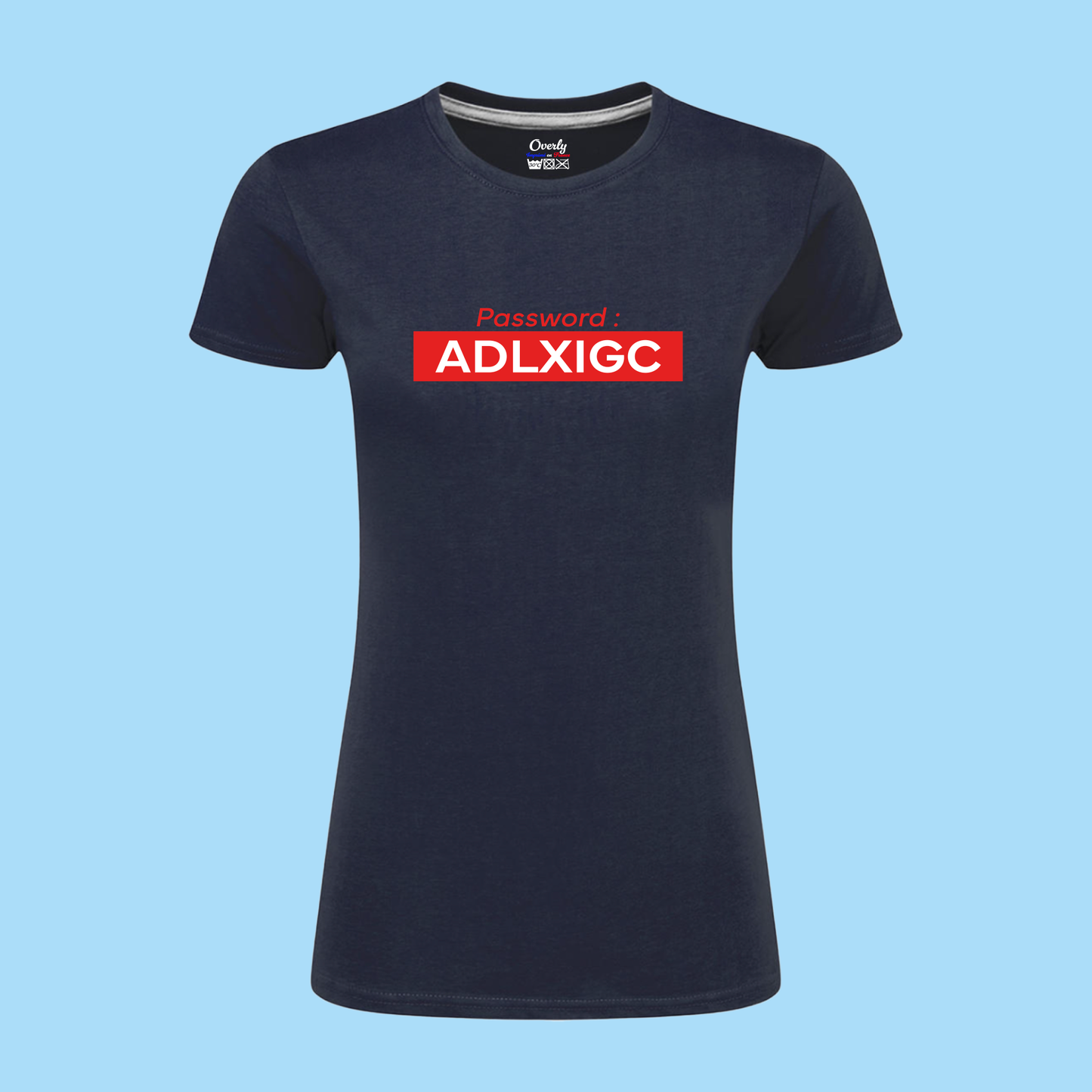 Détail de l'impression artisanale sur le t-shirt Overly Equestrian, mettant en avant la qualité et le savoir-faire de notre atelier en Picardie.