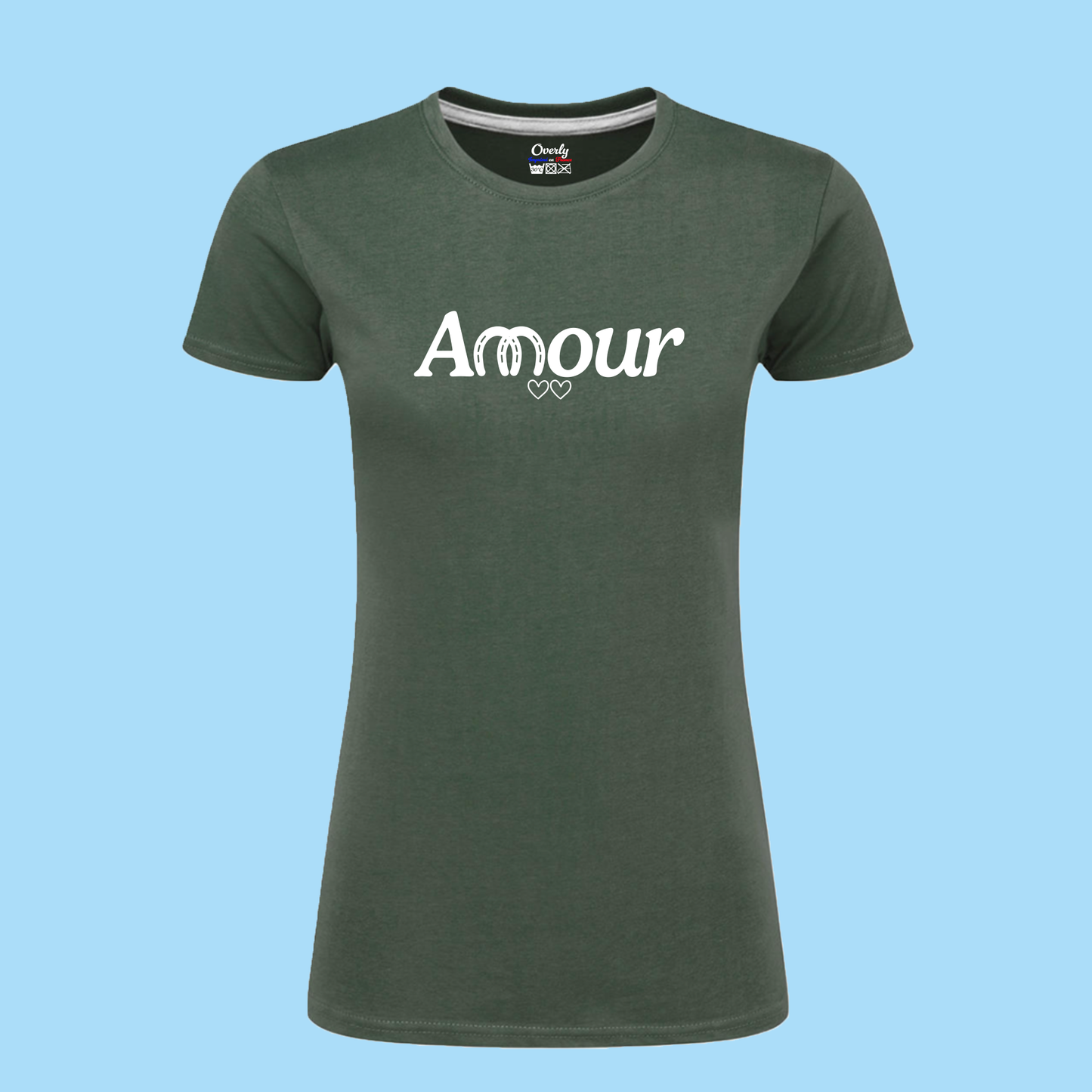 T-shirt Overly Equestrian en coton 100 % avec logo élégant sur la manche gauche, idéal pour les cavaliers à la recherche de style et de confort."