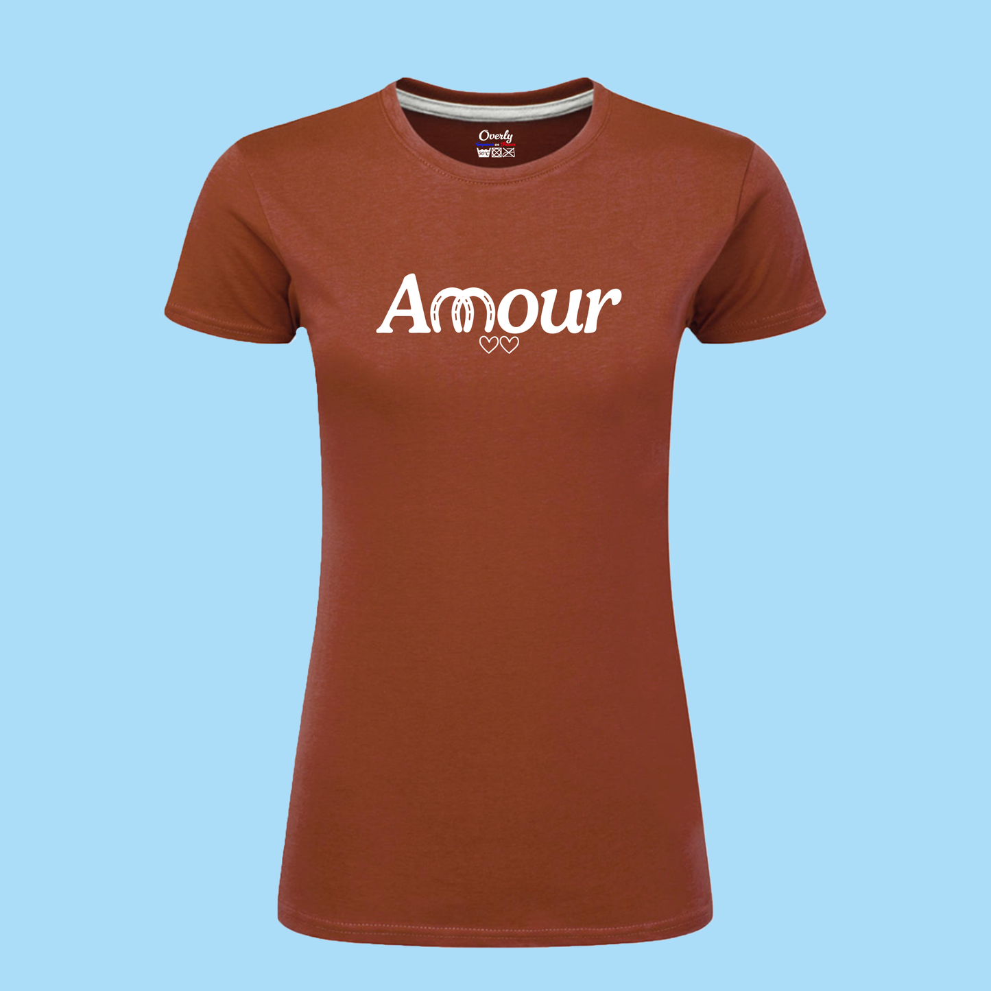 T-shirt Overly Equestrian en coton 100 % avec logo élégant sur la manche gauche, idéal pour les cavaliers à la recherche de style et de confort.